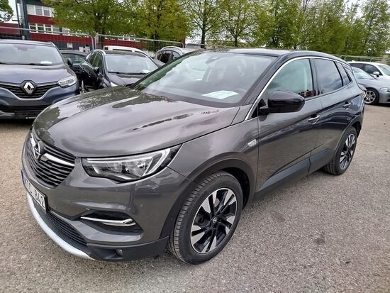 Opel Granland x