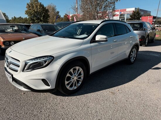 MERCEDES BENZ GLA 200d (2015M.)