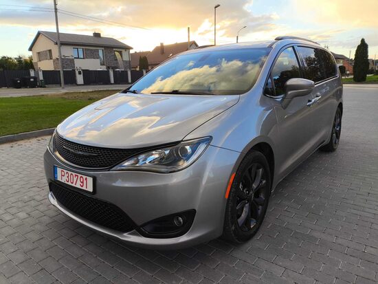 Chrysler Pacifica 2019m.