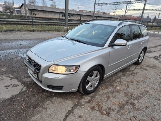 Volvo V50 2010 m.