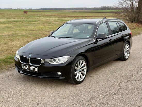 BMW 320 2015 m.