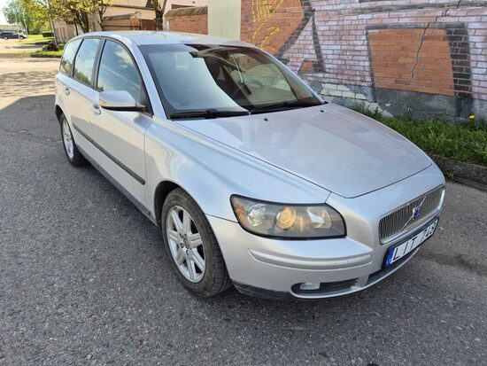Volvo V50