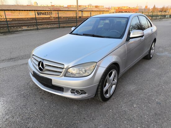Mercedes Benz C320