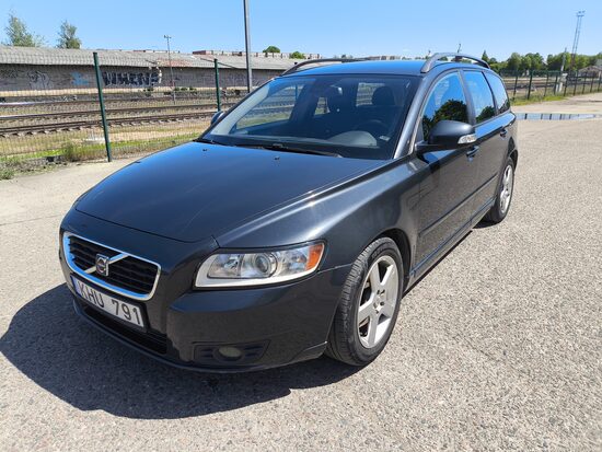 Volvo V50