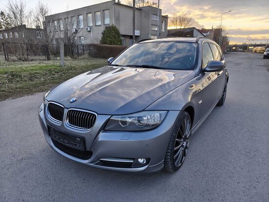 BMW 328 2011 m.