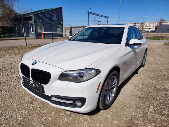 BMW 528i X-drive (2015 m.)
