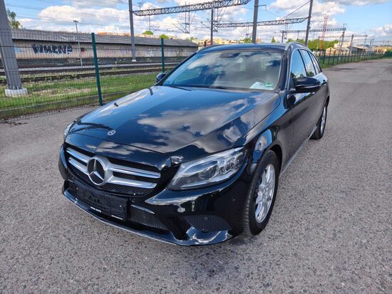 Mercedes benz C220 2019 m.