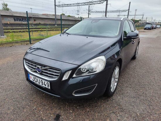 Volvo V60 (2011-11 m.)