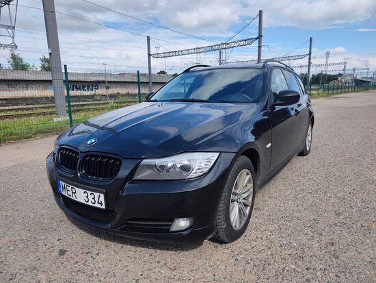 BMW 320d 2009 m.